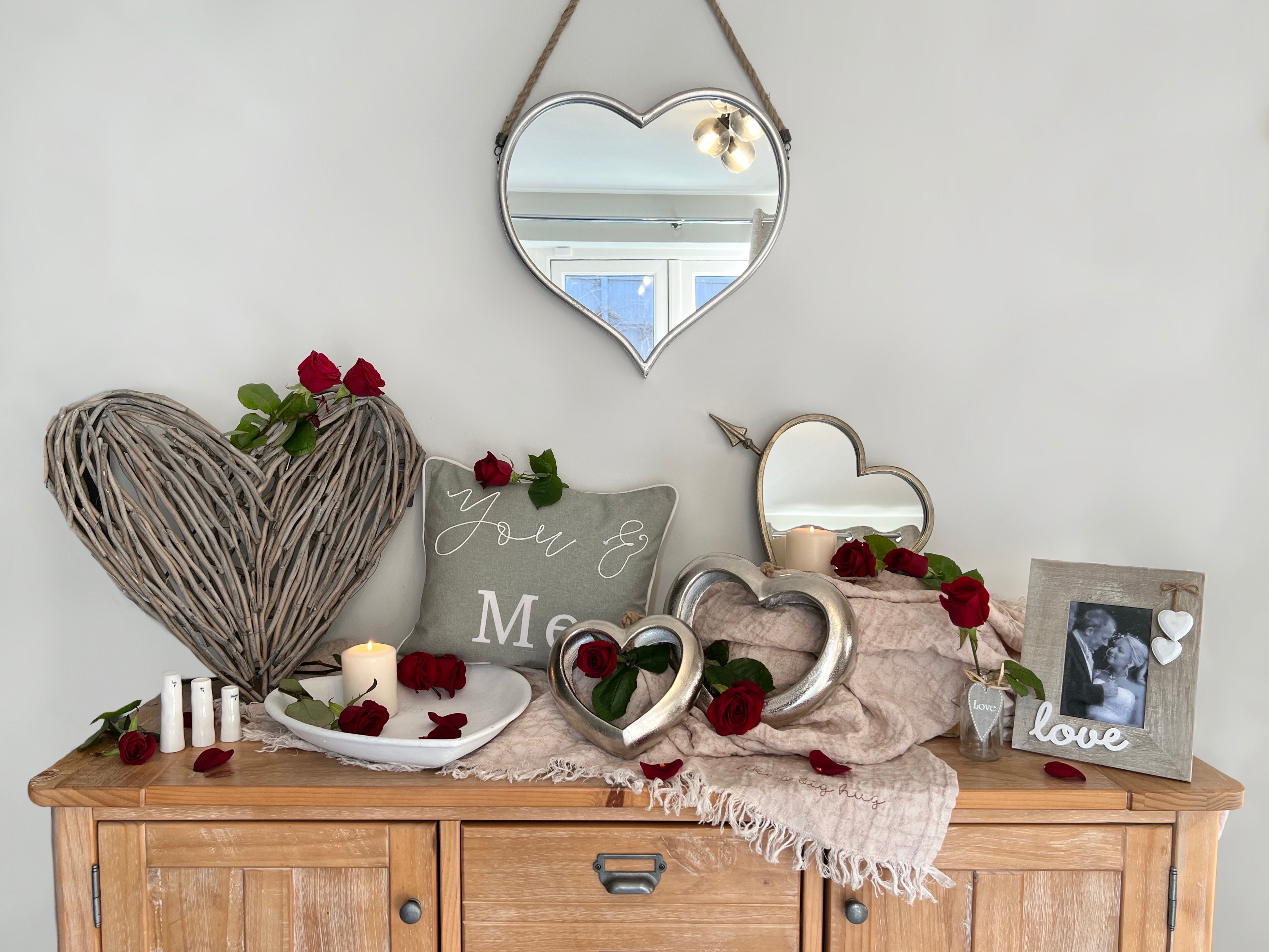 A selection from Collecting Seashells' Valentines Home Decor Collection
