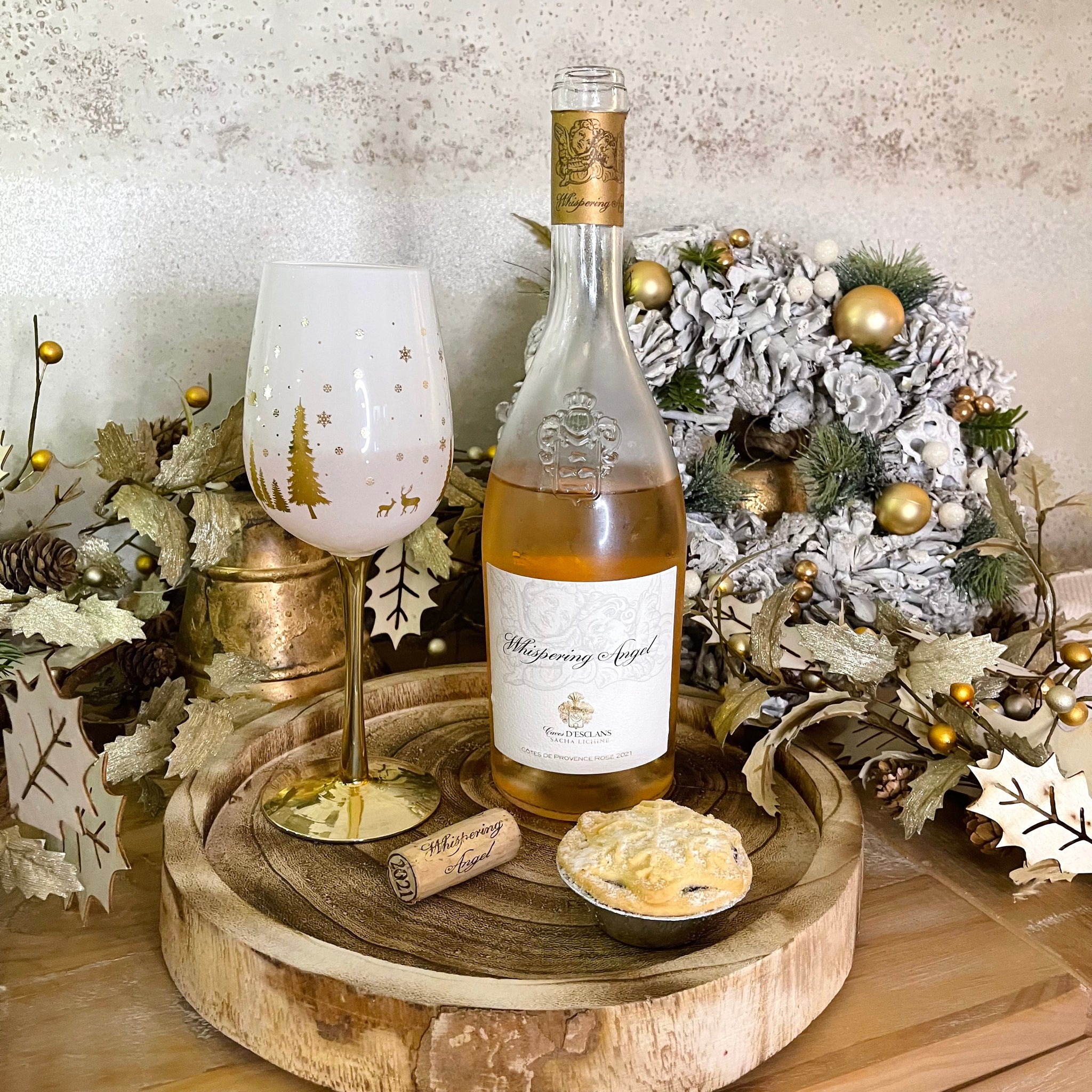 Christmas Wine Glass - Gold