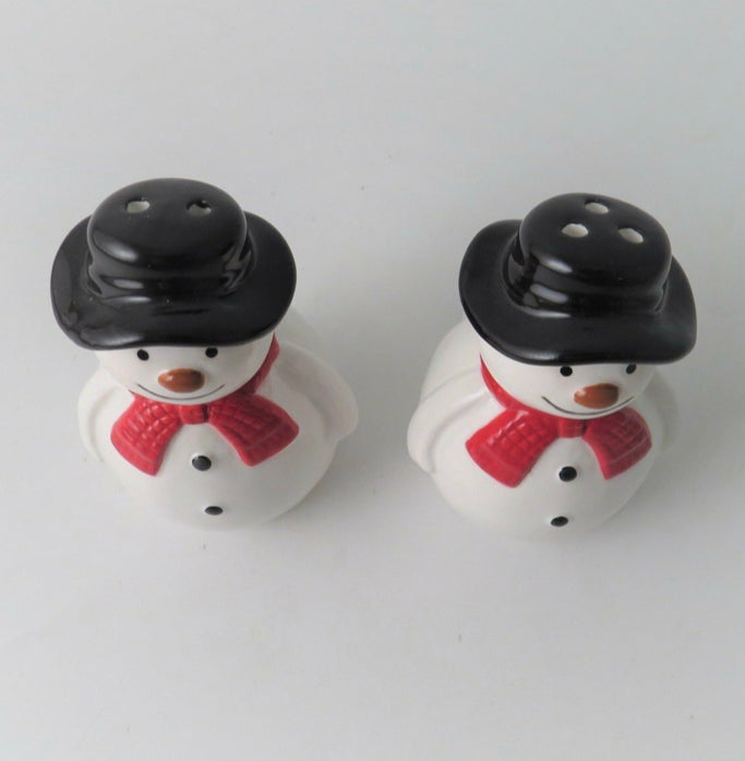 Salt & Pepper Shakers - Snowmen