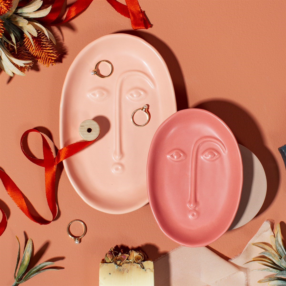 Face Trinket Dish Matt Pink - Large