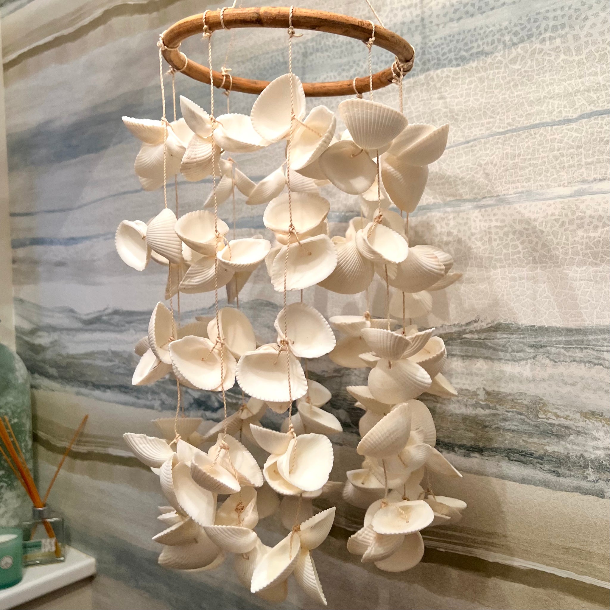 Hanging Mobile Ornament - Clam Shell