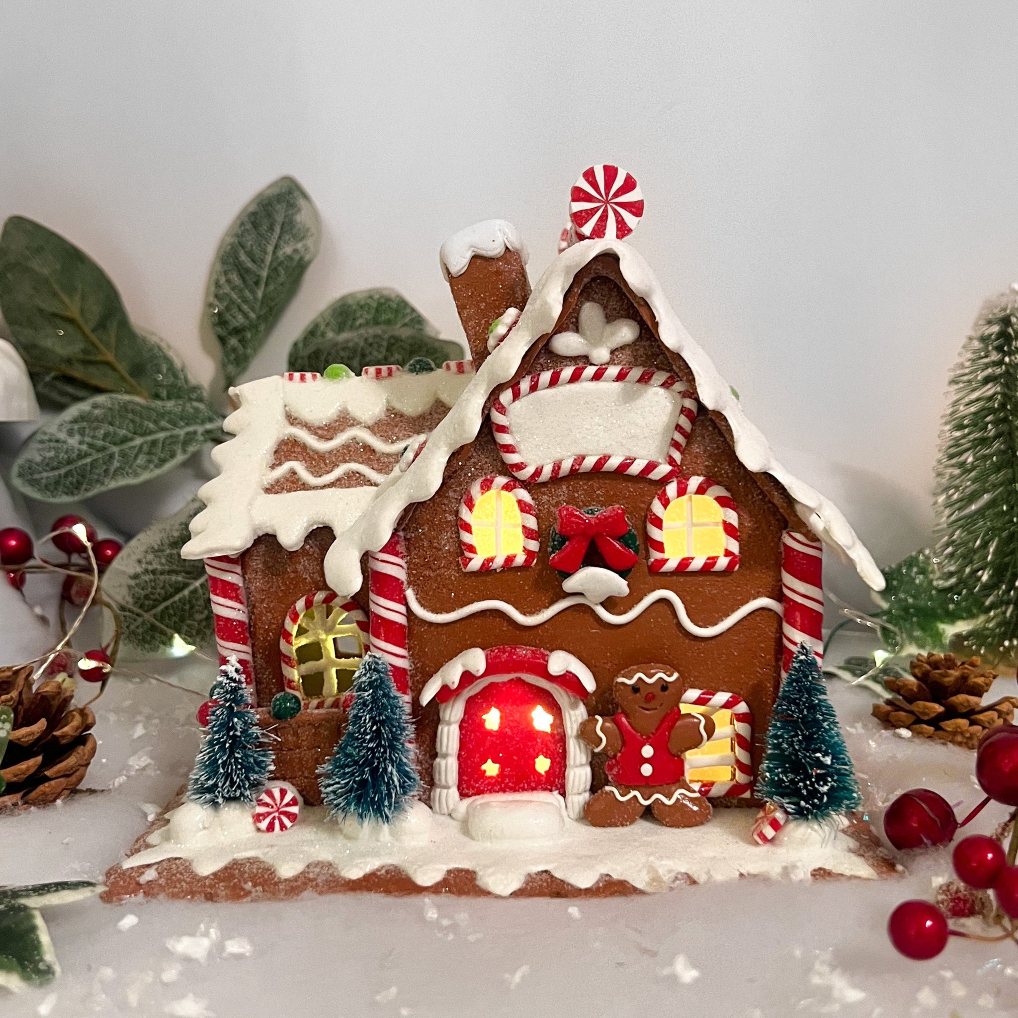 Light Up Gingerbread House - Gingerbread Gardens
