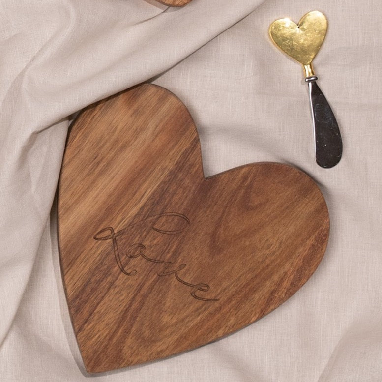 Wooden Heart Cheeseboard & Knife Set